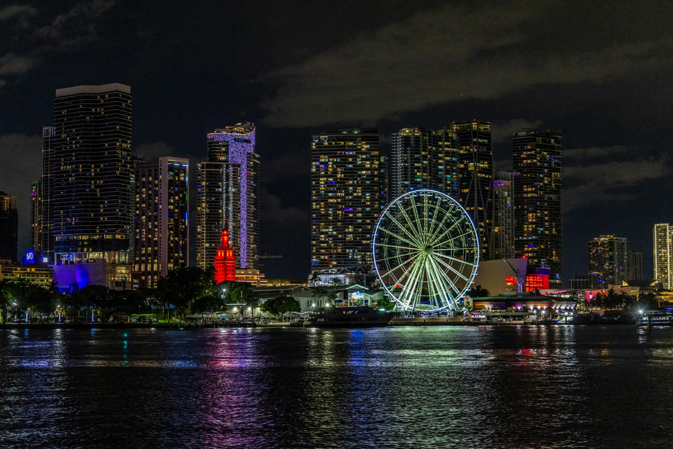 Miami: Night Cruise - Photo 1 of 5